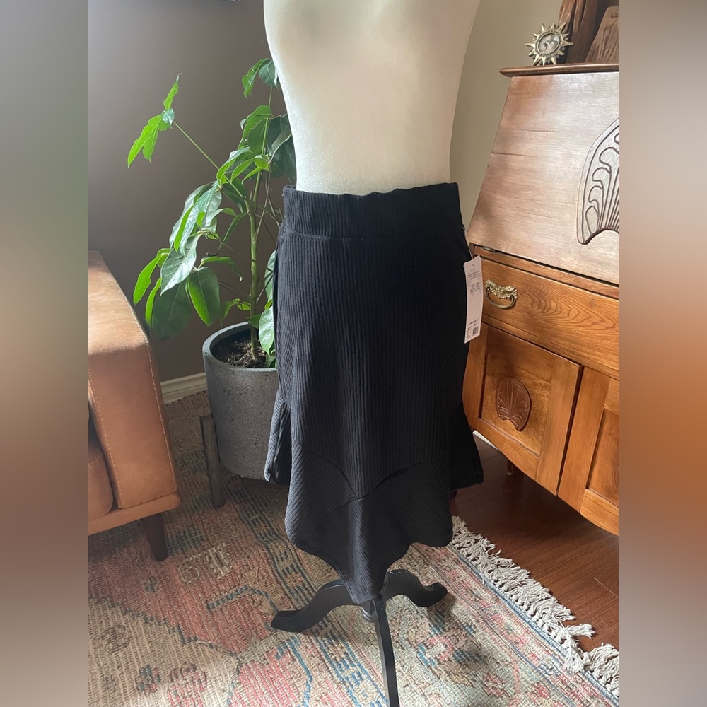FIG Black Midi Skirt